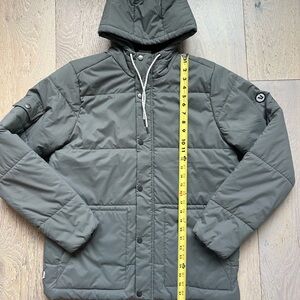 Vuori Men's Gray Puffer Jacket